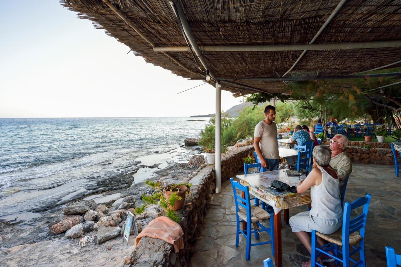 Taverna Akrogiali Loutró Exterior foto