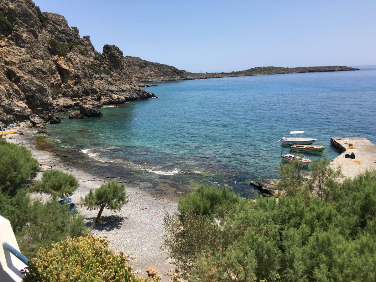 Taverna Akrogiali Loutró Exterior foto
