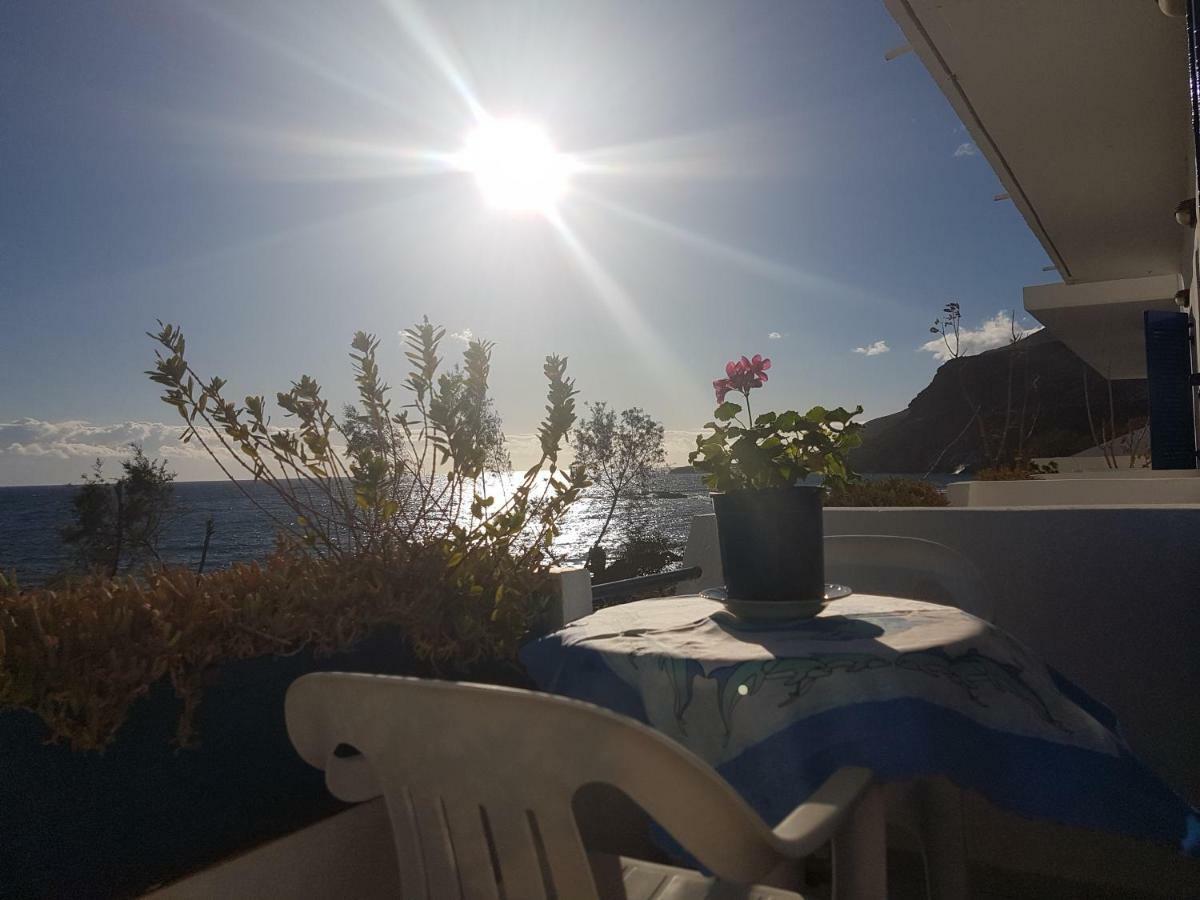 Taverna Akrogiali Loutró Exterior foto